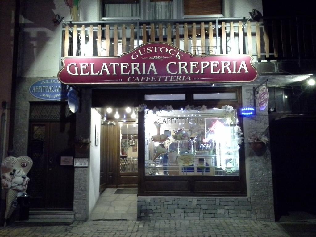 Alice Affittacamere Cesana Torinese Bagian luar foto